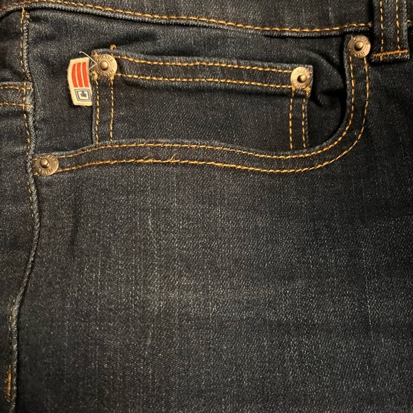 Woman’s Chaps Jeans in Pristine Condition!! - Picture 8 of 9